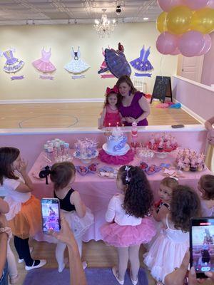 We also offer full service ballet birthday parties!