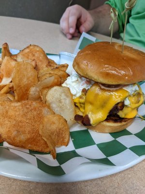 Loaded burger with bot chips