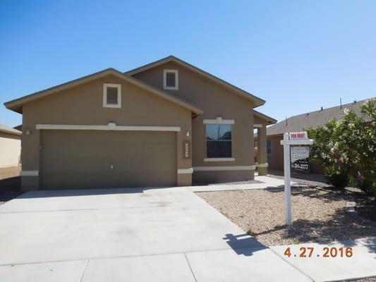 EAST- 14470 MIGUEL TERRAZAS @ $1150 (Vacant)3BR- A/C- All Appliances- Great Neighborhood!www.ElPasoRentalsAndRealt­y.com