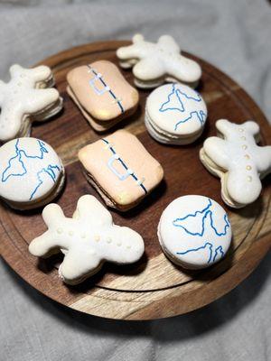 Luna Macarons