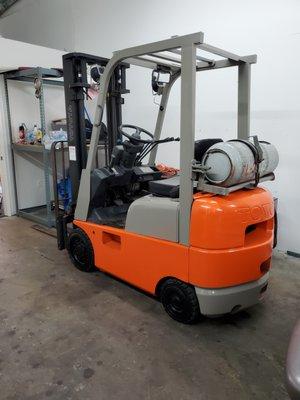 TOYOTA FORKLIFT