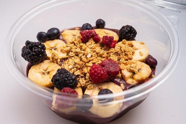 Surfer's Bowl : Acai topped with berries and granola.  Bananas are optional.