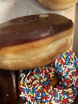 Foster's Donuts