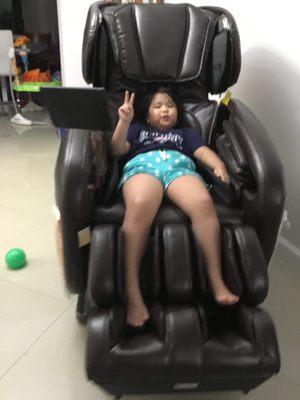 i bought a massage chair from here. The best chair ever. I love it. Good quality , good service and the best price .