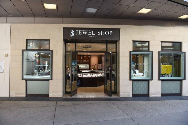 The Jewel Shop has reopened and relocated to Santa Monica Place!