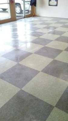 Before & After Floor Cleaning in Hattiesburg, MS