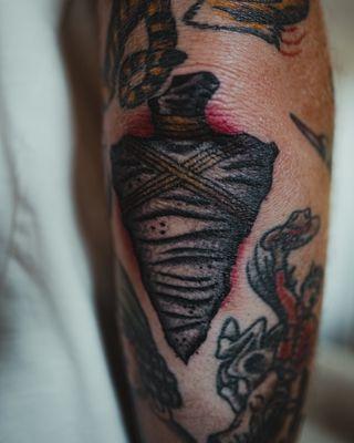 Arrow head by Aaron