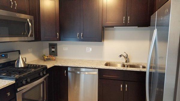 New Kitchen in Mid Century apt