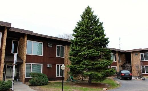 Cedar Crest Apartments exterior2