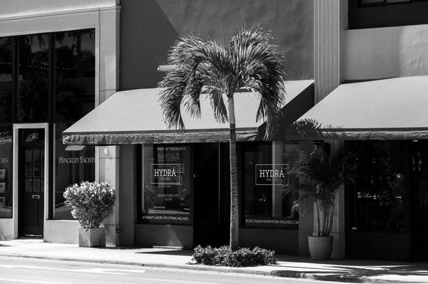 Hydrá exterior. 114 North County Road Palm Beach, FL