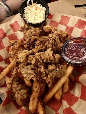 Fisherman's fry oysters with seasoned fries