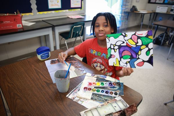 Boiling Springs Middle Student Enjoying Art Class