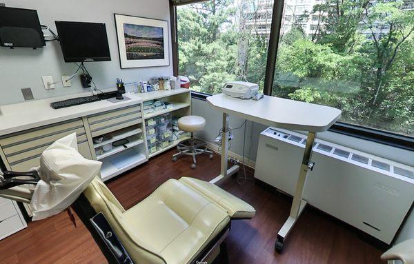 Chevy Chase Implant Oral Surgery Room 1