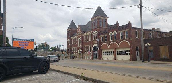 Livingston County War Museum