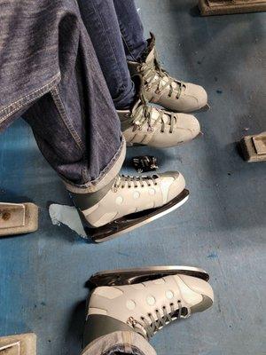 Skates