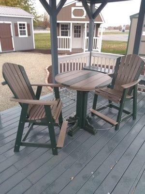 Bar chairs with 3' round table