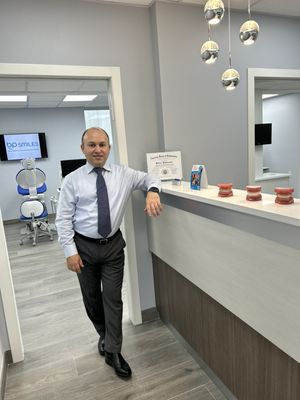 BP Smiles - Boris Pinhasov, DDS