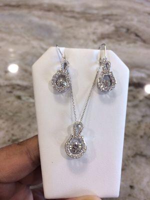 Dancing diamonds in many new styles available