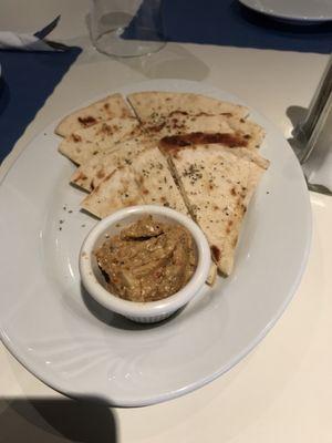 Warm pita before meal was excellent!