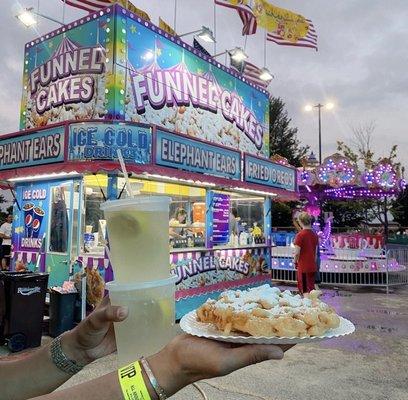 Very Delicious Funnel Cake and and refreshing Lemon Juice.