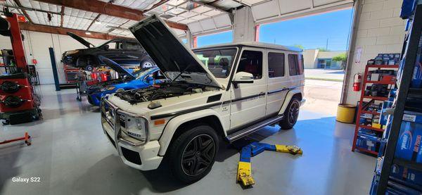 G WAGON SERVICE AND DIAGNOSTICS.  MERCEDES G63