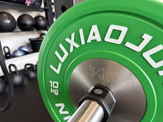 Experience the pinnacle of performance with our premium Luxiaojun branded weight set.