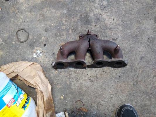 Cracked exhaust manifold