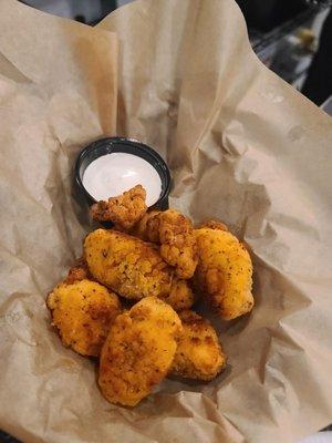 Boneless wings (no sauce)