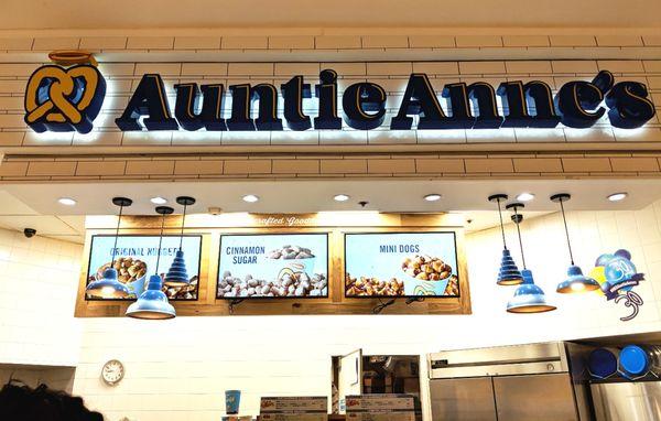 Auntie Anne's KoP Mall -- Plaza Upper Level