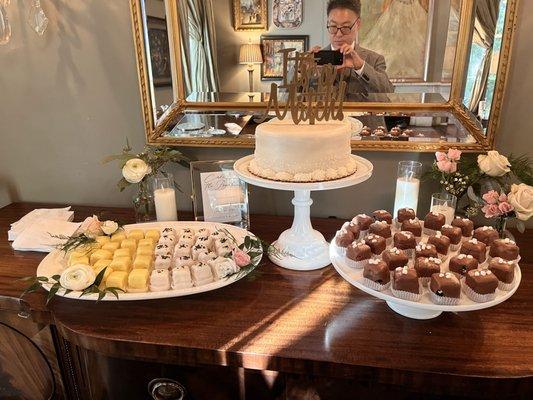 A variety of dobites with our almond cutting cake.