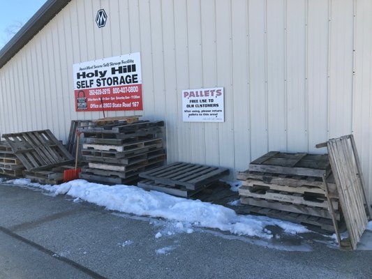 Free pallets for storage use