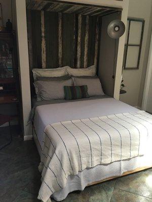 Short term rental!!
 Downtown Wilmington(find/book on air bnb)