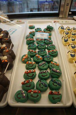 Ninja turtle macarons