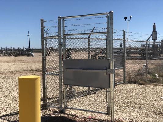 Security Panic Bar Walk Gate for the Oil & Gas Industry