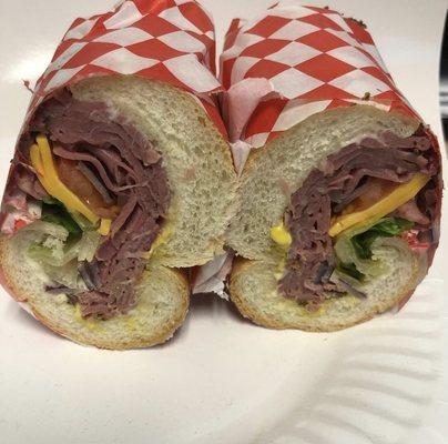 Pastrami sandwich w/ choice of side