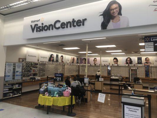 Independent optometrist inside Walmart vision center for your eye care needs