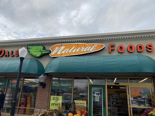 Outside of building- Dale's Natural Foods sign