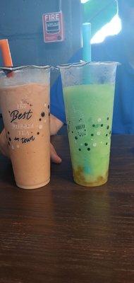 First time trying Boba omg it's amazing. Strawberry kewi sushi and Green apple sushi with passionfuit bubbles