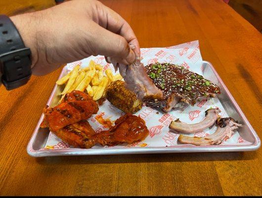 Baby back Ribs Super Combo ( Rib, Wings, Corn, Fries, Dip & Drink)