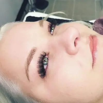 Hybrid eyelash extensions