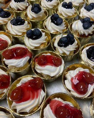 Dessert bars are a great option for large guest  lists!