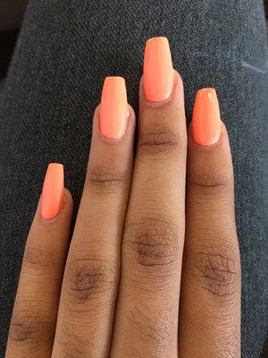 Peachy orange nails