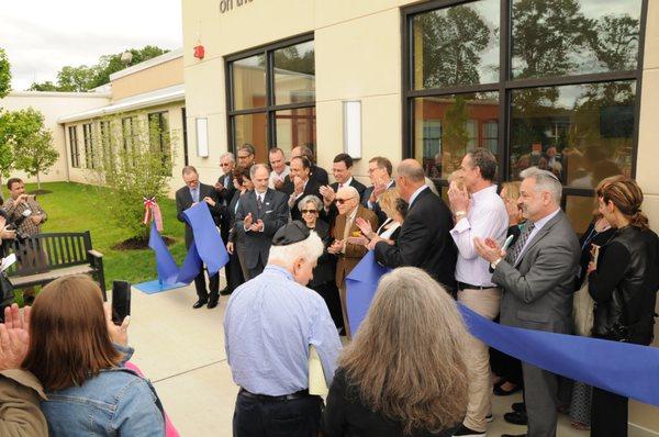 Shames JCC, Tarrytown, New York, cuts ribbon on the new community center and pool, June 7, 2017