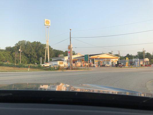 Shell Gas and Foodmart