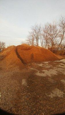 Hardwood mulch