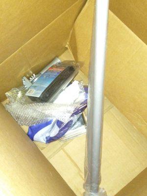 This was the contents of the box, from Vista Flags.