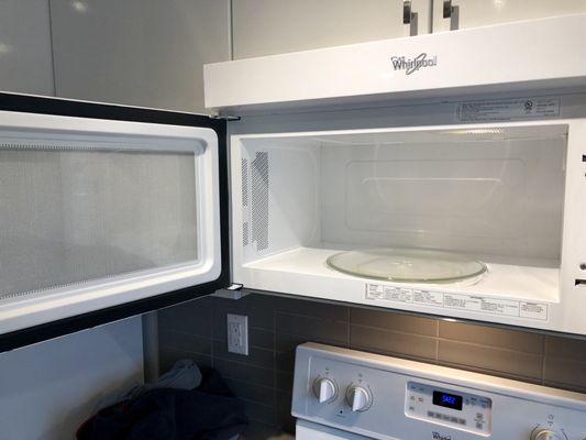 Spotless microwave