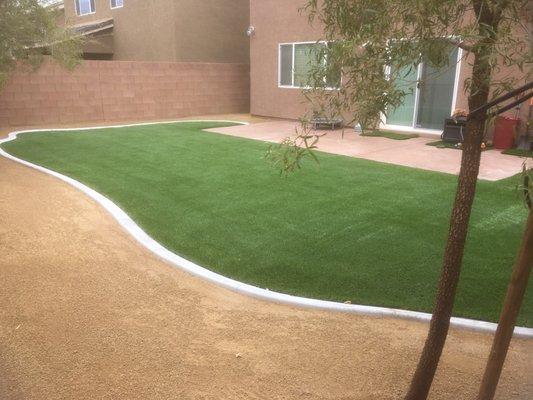 Backyard turf & curbing