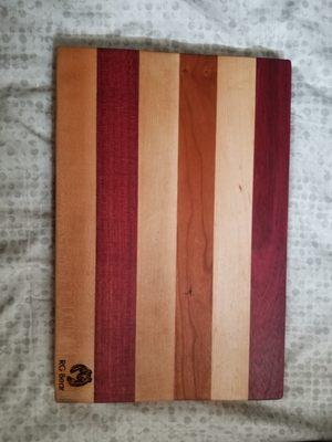 Medium cutting board