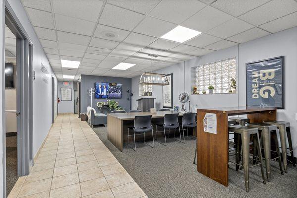 CENTURY 21 Curran & Oberski Office lobby